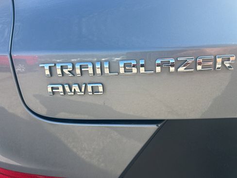 Used 2023 Chevrolet TrailBlazer LT w/ Convenience Package image 5