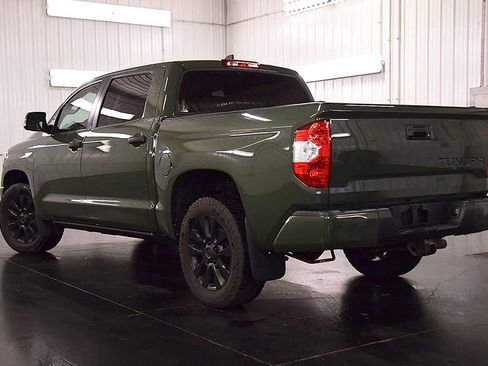 Used 2021 Toyota Tundra Limited w/ Limited Premium Package AWD/4WD image 5