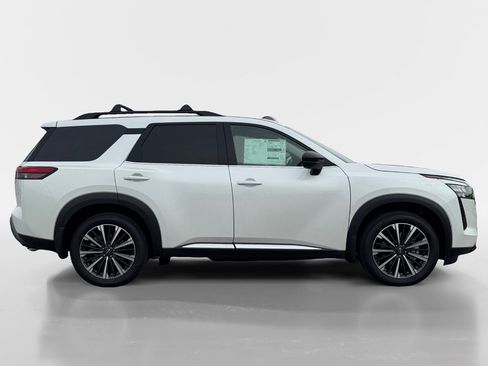New 2026 Nissan Pathfinder Platinum w/ Cargo Package AWD/4WD image 7