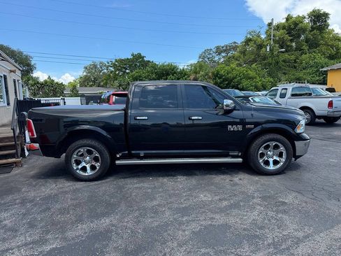 Used 2018 RAM 1500 Laramie AWD/4WD image 9