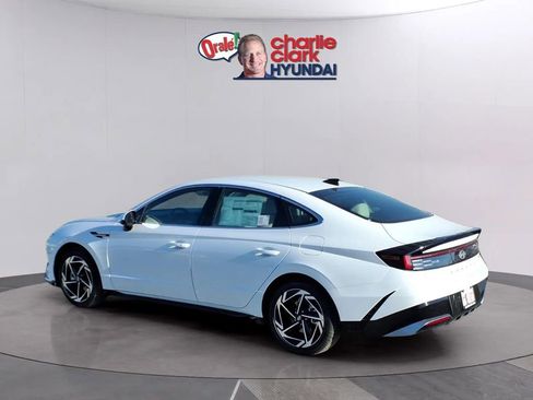 New 2026 Hyundai Sonata SEL image 3