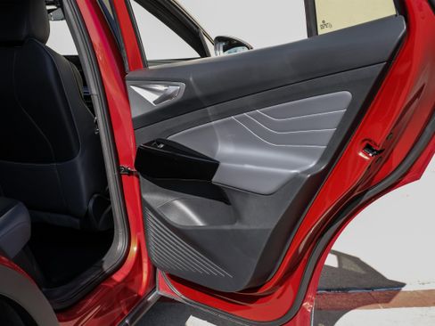 Used 2024 Volkswagen ID.4 Pro S image 44