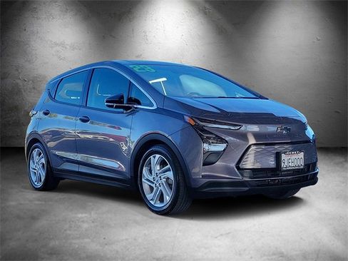 Certified 2023 Chevrolet Bolt LT image 2
