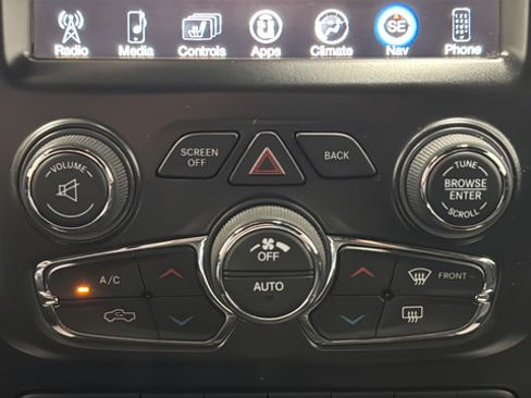 Used 2017 RAM 1500 Rebel w/ Luxury Group AWD/4WD image 18