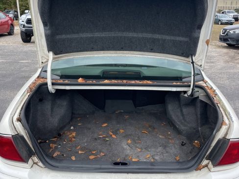 Used 2004 Buick Le Sabre Custom image 10