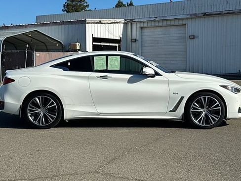 Used 2018 INFINITI Q60 3.0t Luxe w/ Sensory Package 3.0T Luxe AWD/4WD image 3