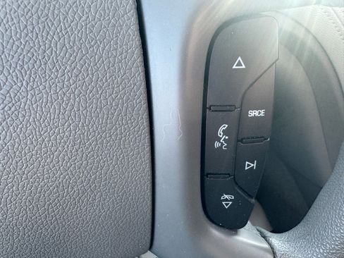 Used 2015 Chevrolet Traverse LS image 18