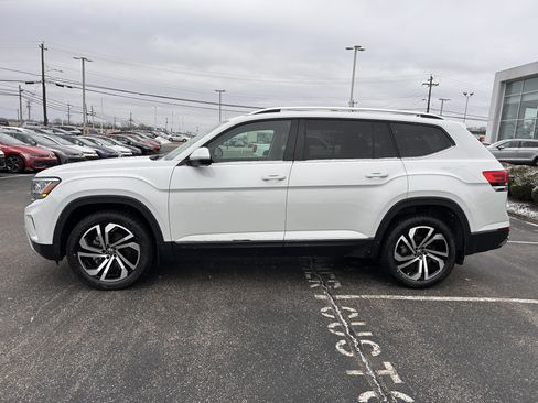 Certified 2023 Volkswagen Atlas SEL image 4
