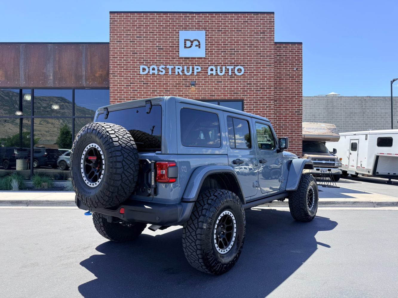 Used 2024 Jeep Wrangler Unlimited Rubicon 4xe AWD/4WD image 6