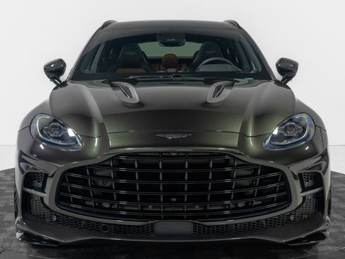 Used 2025 Aston Martin DBX 707 image 14