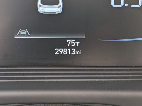 Certified 2023 Hyundai Venue Limited FWD image 26