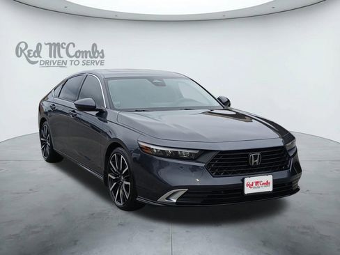 Used 2023 Honda Accord Touring image 7