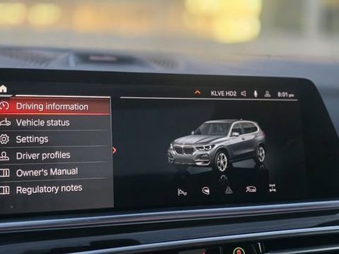 Used 2020 BMW X5 xDrive50i w/ Executive Package AWD/4WD image 47