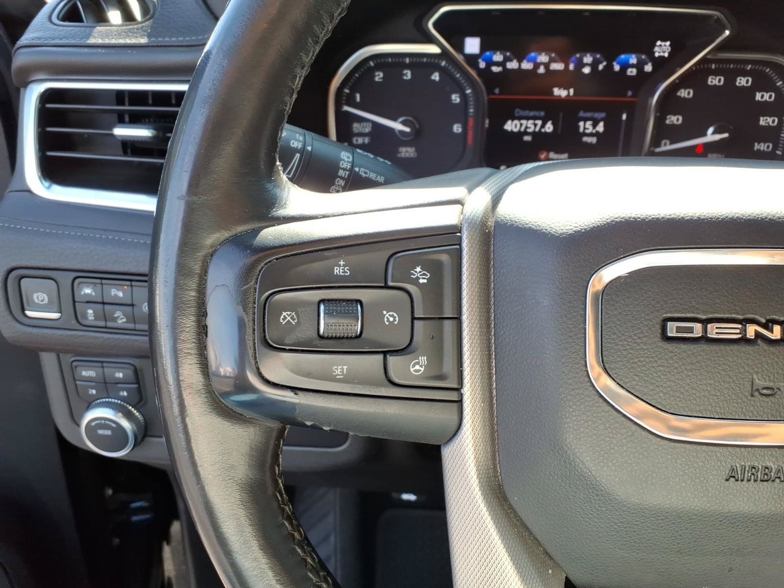 Used 2021 GMC Yukon Denali w/ LPO, Illumination Package AWD/4WD image 11