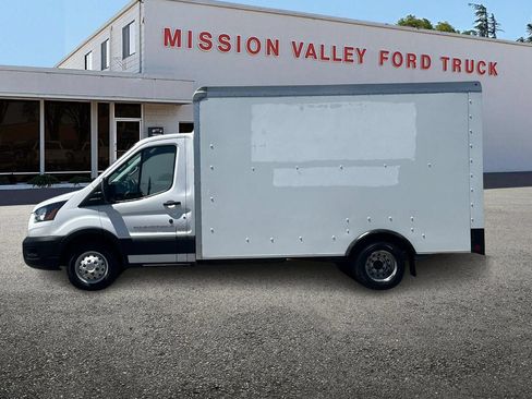 Used 2023 Ford Transit 350 DRW RWD image 7