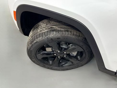 New 2025 Jeep Grand Cherokee L Limited w/ Black Appearance Package image 52