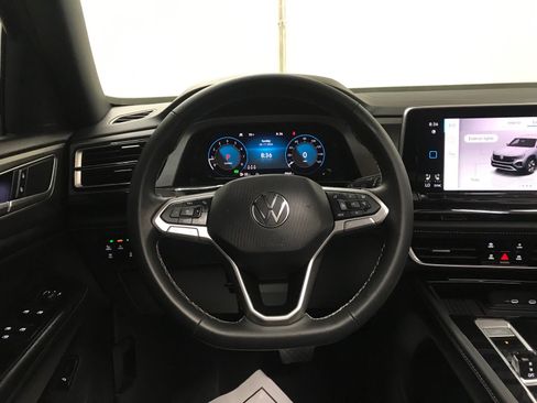 Used 2025 Volkswagen Atlas Cross Sport SE w/ Panoramic Sunroof Package AWD/4WD image 20