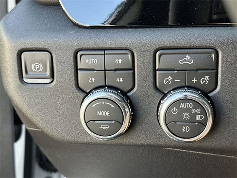 New 2026 GMC Sierra 1500 Elevation w/ LPO, Elevation Black Package image 16