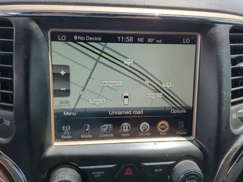 Used 2017 Jeep Grand Cherokee Limited AWD/4WD image 24
