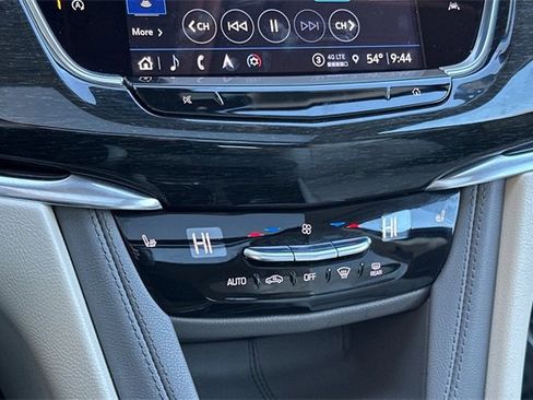 Used 2022 Cadillac XT6 Premium Luxury w/ Technology Package image 25