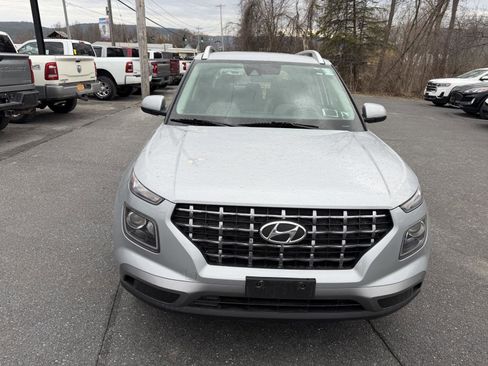 Used 2021 Hyundai Venue SEL image 10