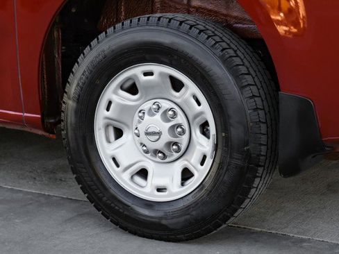 Used 2021 Nissan NV 3500 SV w/ Back Door Glass Package image 47