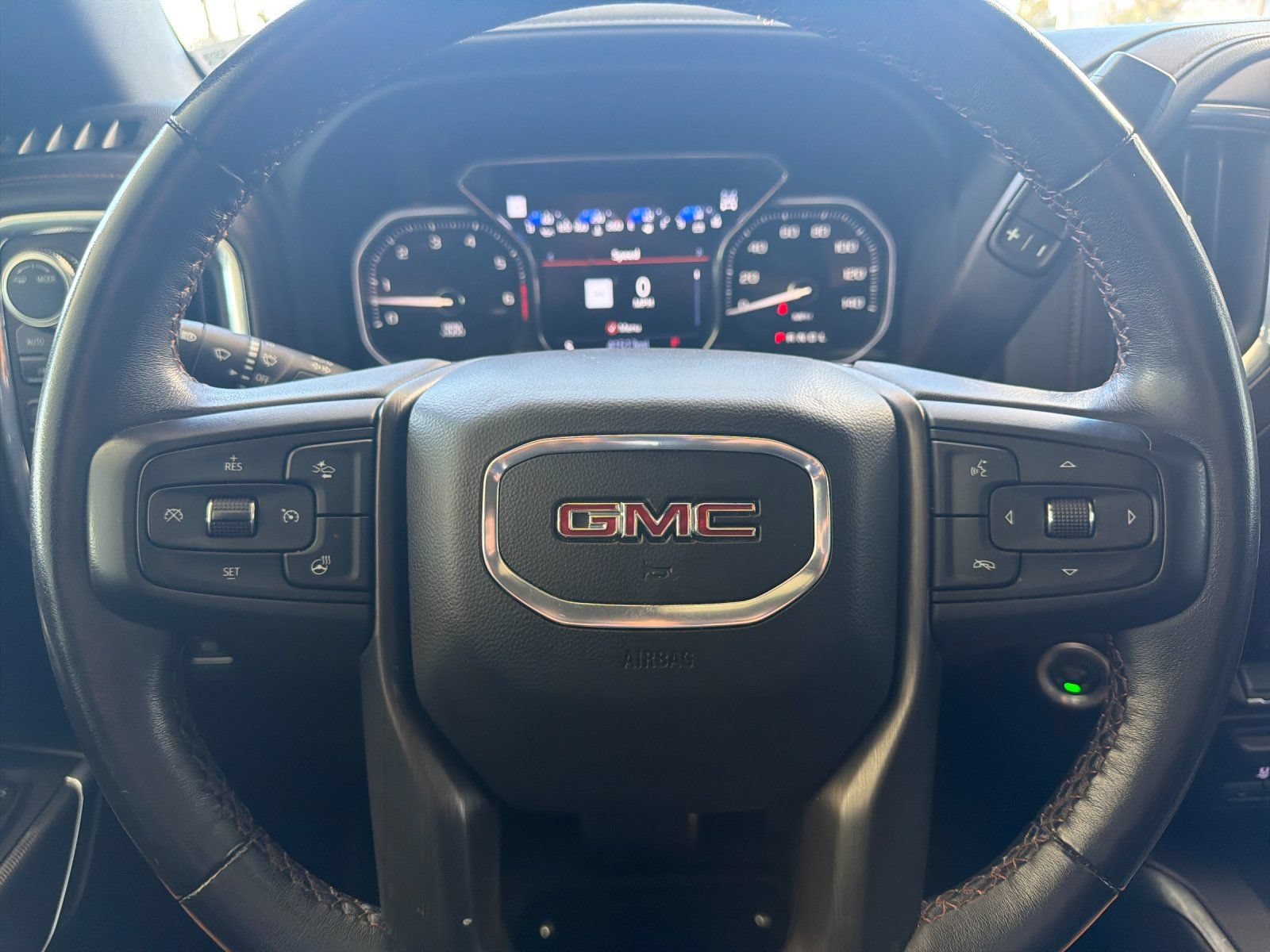 Used 2022 GMC Sierra 2500 AT4 w/ AT4 Premium Plus Package AWD/4WD image 25