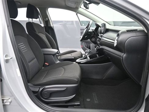 Used 2019 Kia Forte S image 18