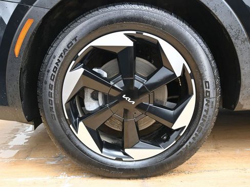 Used 2025 Kia Sorento EX w/ EX Panoramic Sunroof Package image 12