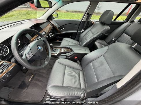 Used 2007 BMW 530xi Wagon image 11