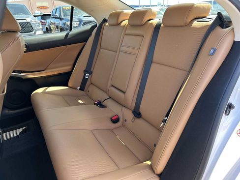 Used 2018 Lexus IS 300 RWD image 23