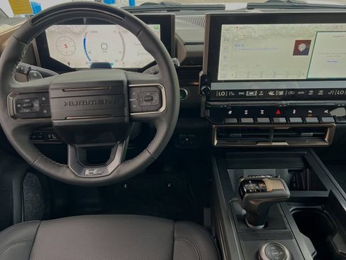 New 2025 GMC Hummer EV 2X w/ Extreme Off-Road Package image 11