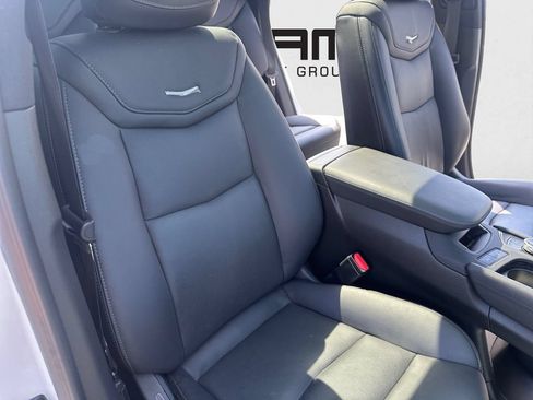 Used 2023 Cadillac XT5 Premium Luxury w/ Technology Package AWD/4WD image 27