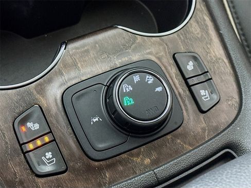 Used 2022 GMC Acadia Denali w/ Denali Ultimate Package image 15