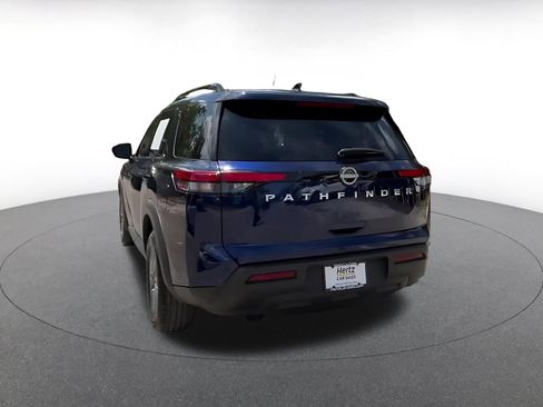 Used 2025 Nissan Pathfinder SV FWD image 11