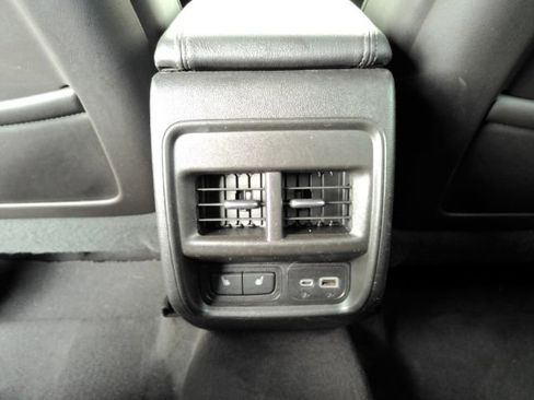 Used 2019 Cadillac XT4 Premium Luxury image 27