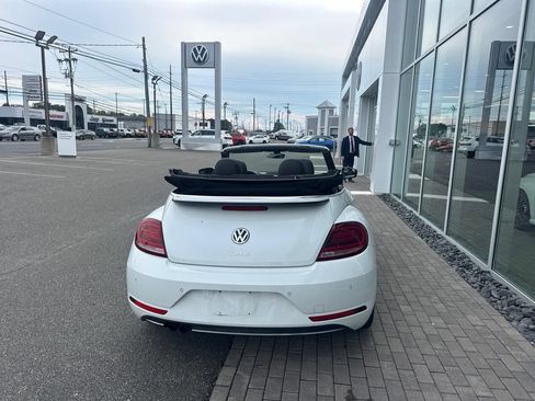 Used 2019 Volkswagen Beetle 2.0T FWD image 4