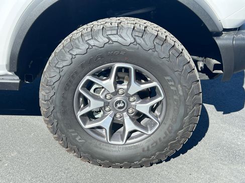 Certified 2023 Ford Bronco Badlands image 16