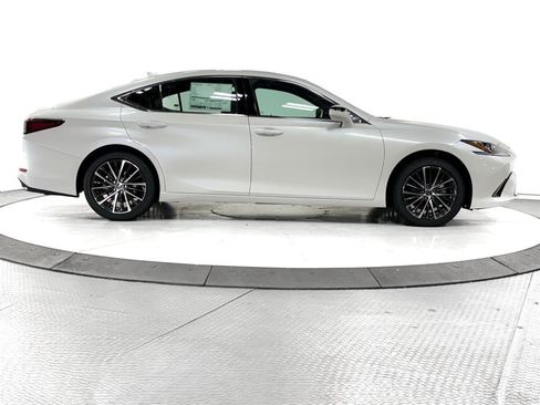New 2025 Lexus ES 350 w/ Premium Package image 13