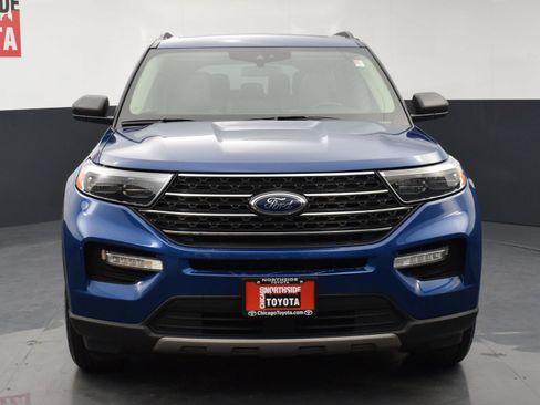 Used 2022 Ford Explorer XLT w/ Equipment Group 202A AWD/4WD image 7