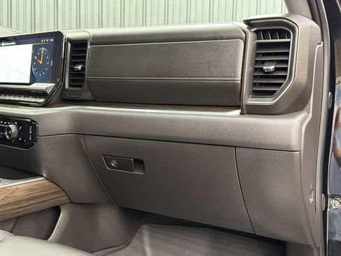 Used 2025 Chevrolet Silverado 1500 LT Trail Boss w/ Convenience Package II AWD/4WD image 37