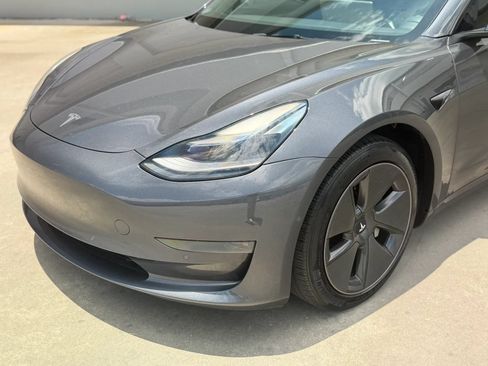 Used 2021 Tesla Model 3 Standard Range Plus RWD image 2