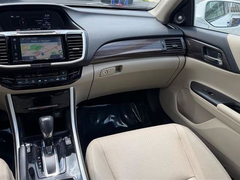 Used 2016 Honda Accord EX-L image 19
