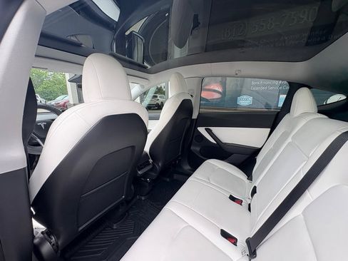Used 2021 Tesla Model Y Long Range AWD/4WD image 17