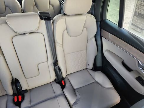New 2026 Volvo XC90 B6 Plus w/ Protection Package Premier image 15