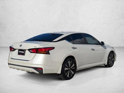 Used 2022 Nissan Altima 2.5 SV image 5