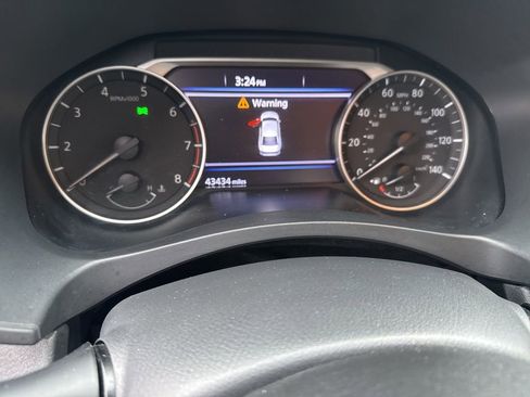 Used 2021 Nissan Altima 2.5 SR w/ SR Premium Package image 8