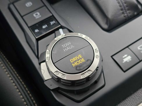 Certified 2025 Toyota Tacoma Limited image 35