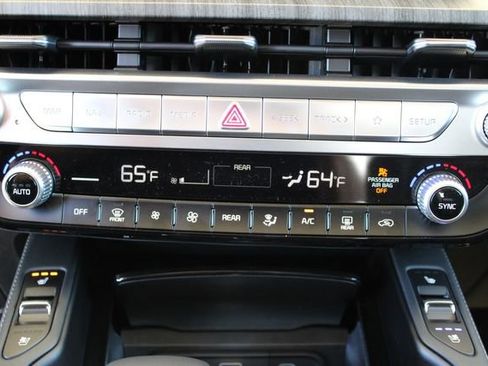 Used 2024 Kia Telluride EX image 24