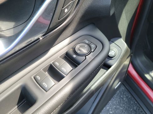 Used 2024 GMC Terrain Denali w/ Denali Premium Package AWD/4WD image 31